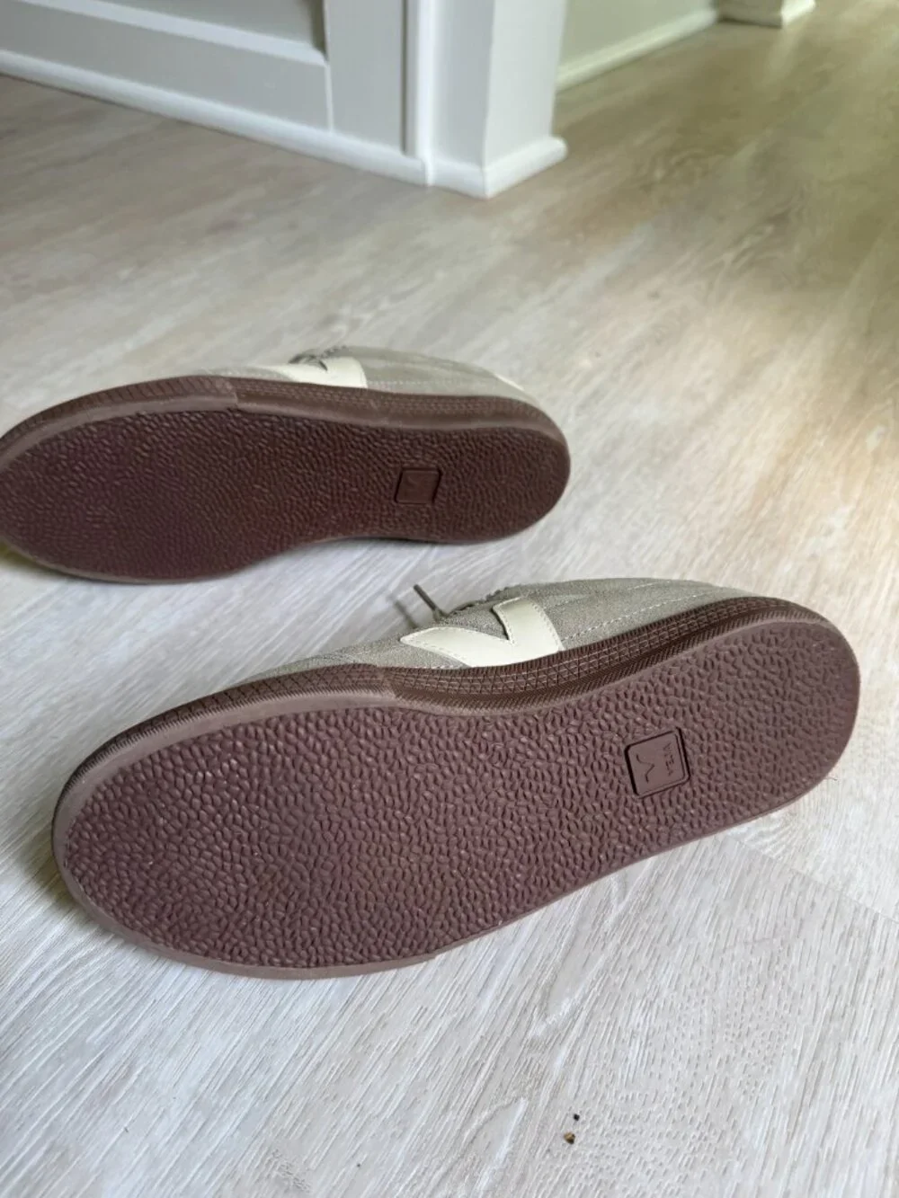 Veja like new